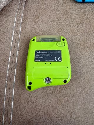 Pokémon Mini (Modelo MIN-001).