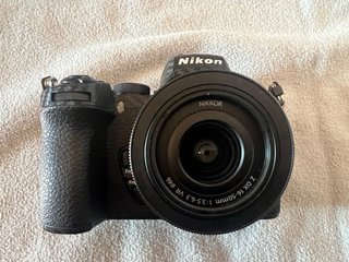 Nikon Z50 con obiettivo e 2 batterie