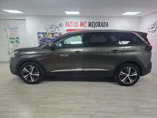 Peugeot 5008 2020