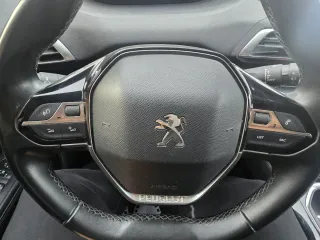 Peugeot 5008 2020