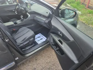 Peugeot 5008 2020
