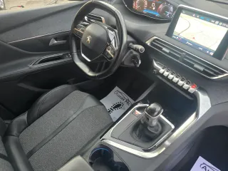 Peugeot 5008 2020