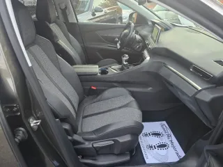 Peugeot 5008 2020