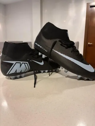 Botas de fútbol Nike Mercurial Talla 42