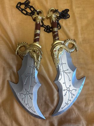 Espadas del Caos Doradas y Plateadas