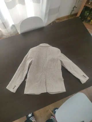 Traje de niño beige
