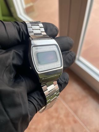 Reloj Seiko LCD Digital Plata