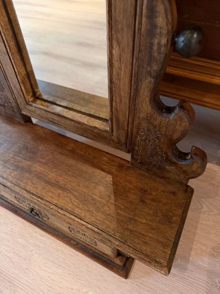 Espejo antiguo de madera con cajón