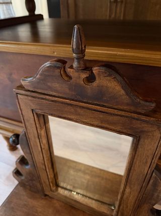 Espejo antiguo de madera con cajón