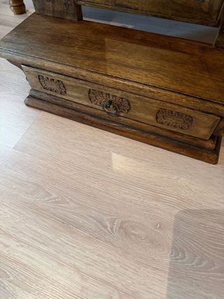 Espejo antiguo de madera con cajón