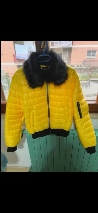 Bomber Gialla con Pelliccia Nera Taglia L