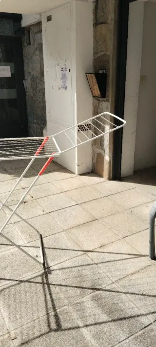 Tendedero de suelo plegable