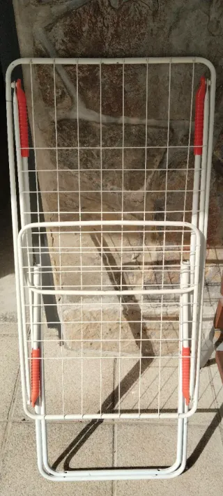 Tendedero de suelo plegable
