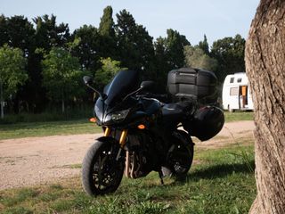 Yamaha FZ1 1000cc 150cv (2008) - Equipada para rut