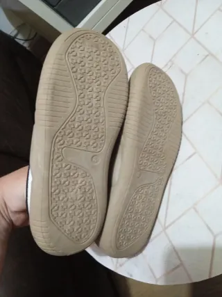 Zapatos planos beige y blancos n 38