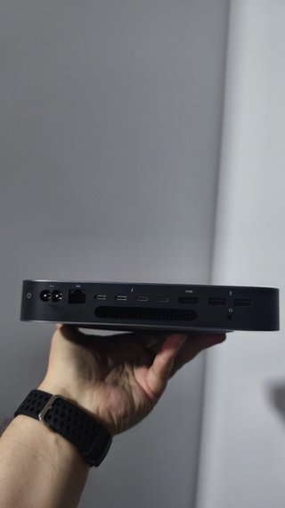 Mac mini (2018) Space Gray
