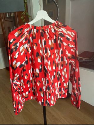 Blusa Díaz Estampada made in italy con etiqueta