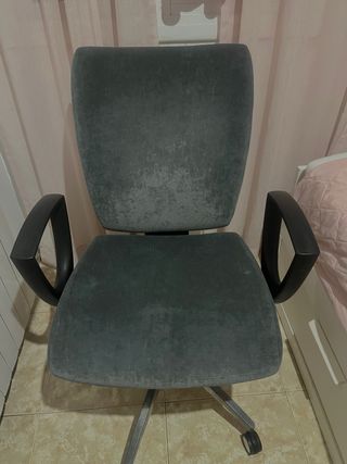 Silla de escritorio gris