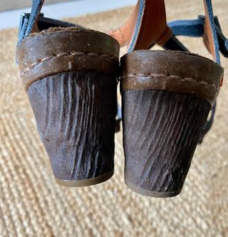 Sandalias ART Negro y Marrón