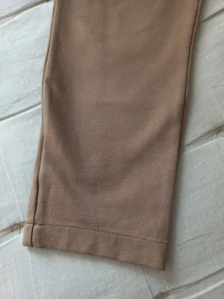Pantalón Zara beige ajustado