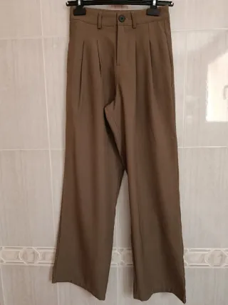 Pantalones pinzas marrones talla S
