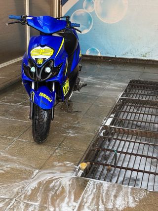 Yamaha Jog RR Azul y Amarillo
