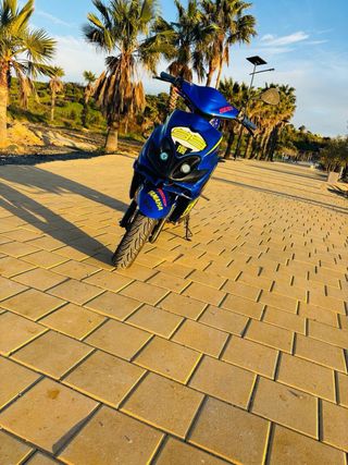 Yamaha Jog RR Azul y Amarillo