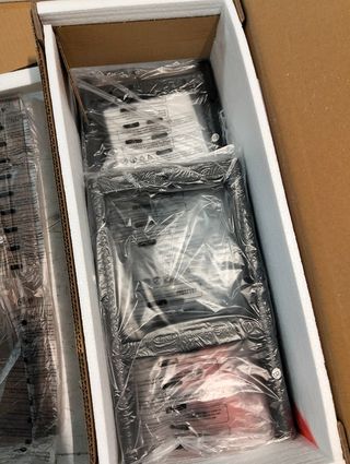 Mesa Auxiliar con Multienchufe 3 Estantes VASAGLE LET335K02