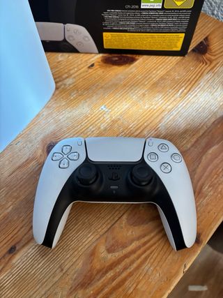 PS5 Edición Digital + Mando