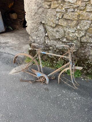Lote de bicicletas antiguas