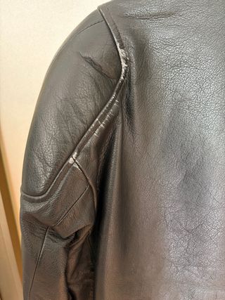 Chaqueta Dainese de cuero negra