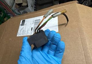 Caja fusibles Aprilia RS50 Culo Avispa