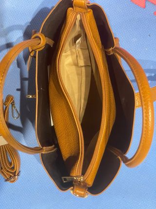 Bolso de piel marrón