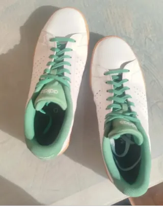 Zapatillas Adidas Blancas y Verdes