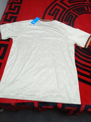Camiseta deportiva Adidas beige talla XL