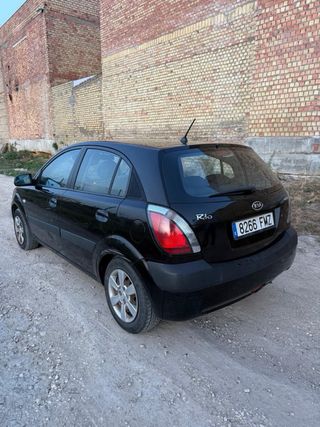 KIA Rio 2007