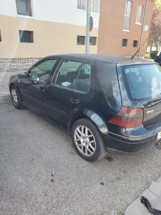 Volkswagen Golf 2003