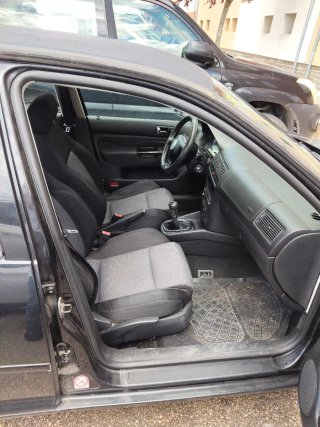 Volkswagen Golf 2003
