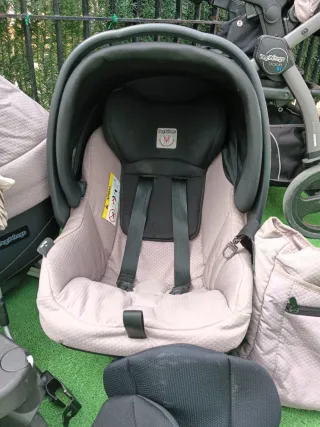 Carro de bebé completo con todos los accesorios