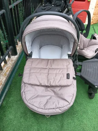 Carro de bebé completo con todos los accesorios