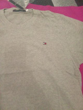 Camiseta Tommy Hilfiger Talla M Gris