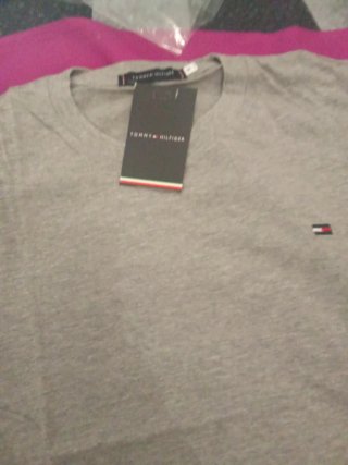 Camiseta Tommy Hilfiger Talla M Gris