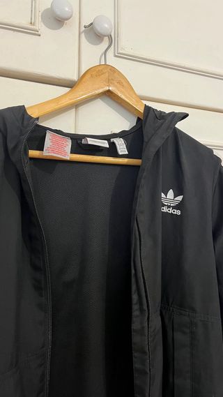 Chubasquero Adidas Negro con Capucha