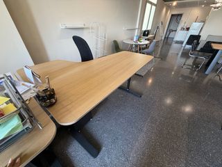 Escritorio de oficina madera con Silla y Cajonera