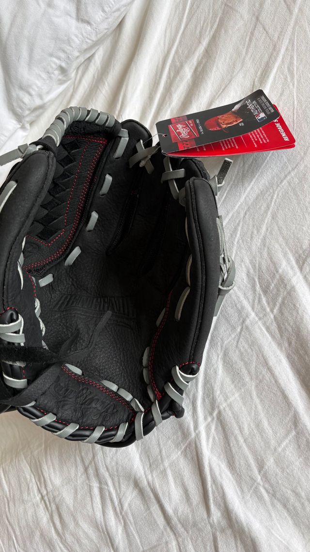Guante de béisbol Rawlings negro