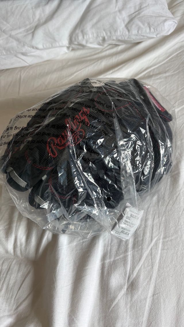 Guante de béisbol Rawlings negro