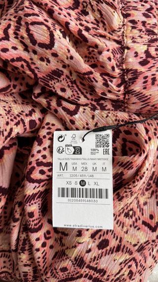 Conjunto Stradivarius estampado nuevo con etiqueta