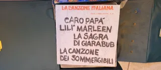 Valigetta 45 giri con circa 45 dischi