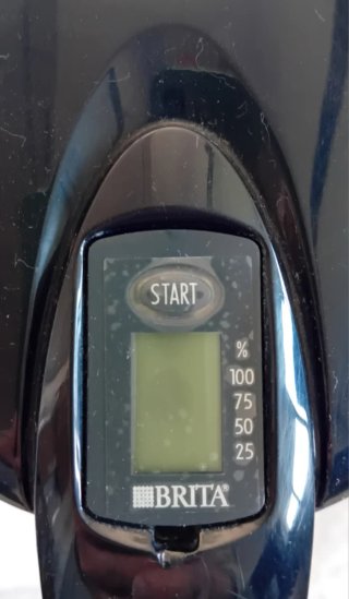 Due Caraffa filtrante Brita modello Elemaris Cool