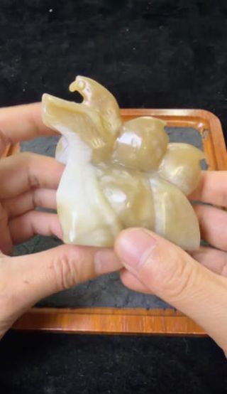 Figura artesanal de jade